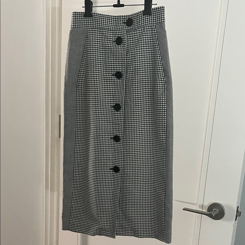 Elegant Black and White Houndstooth A-Line Skirt NWOT